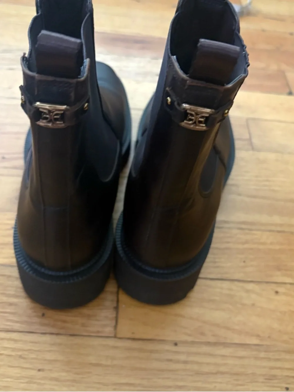 Sam Edelman Leather Chelsea Boots Brown Lug Sole Pull On Ankle Boot Size 9.5